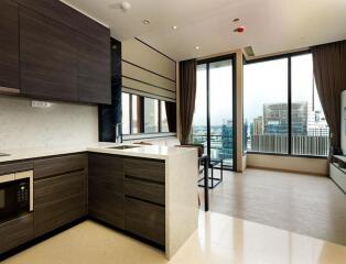 The Esse Asoke  1 Bedroom Luxury Condo in Central Location