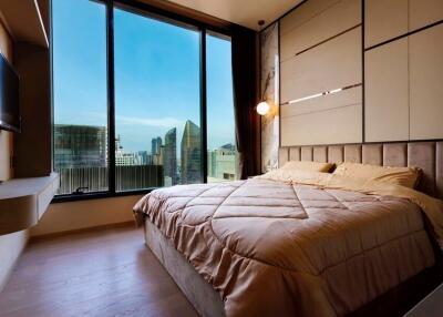 The Esse Asoke  1 Bedroom Luxury Condo in Central Location