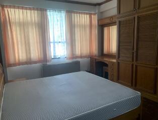 Classic Style 3 Bedroom Apartment For Rent in Phrom Phong