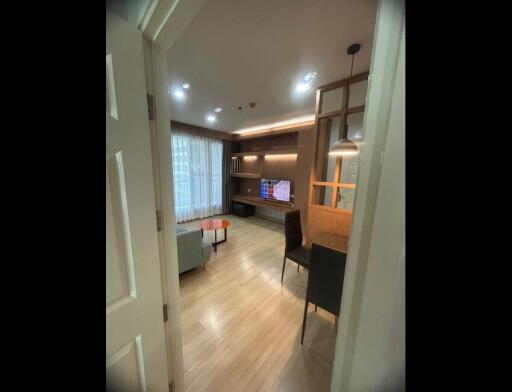 Life@Sathorn  2 Bedroom Condo in Sathorn