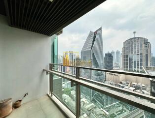 The Madison  Stylish Pet Friendly 3 Bedroom Condo For Rent in Phrom Phong