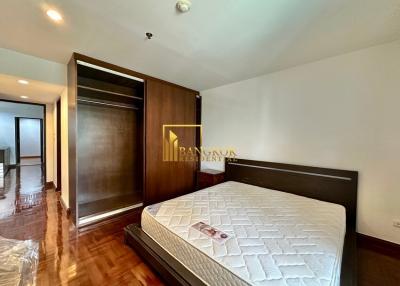 Baan Suanpetch  Good Size 2 Bedroom Property in Phrom Phong