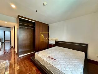 Baan Suanpetch  Good Size 2 Bedroom Property in Phrom Phong
