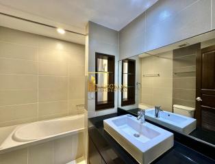 Baan Suanpetch  Good Size 2 Bedroom Property in Phrom Phong