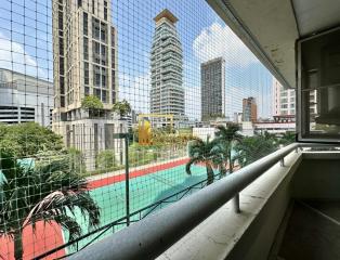 Baan Suanpetch  Good Size 2 Bedroom Property in Phrom Phong