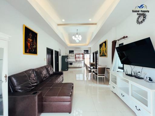 Contemporary, 3 bedroom, 2 bathroom, pool villa for rent in Huay Yai.
