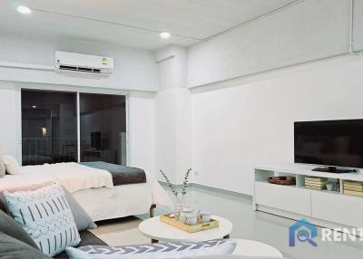 Ready to move in! Large studio unit in Wongamat Garden Beach Pattaya