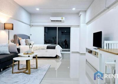 Ready to move in! Large studio unit in Wongamat Garden Beach Pattaya