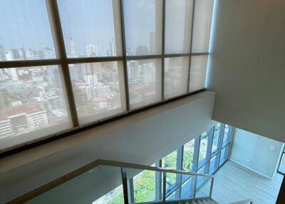 2-BR Penthouse at The Room Sukhumvit 21 near MRT Sukhumvit