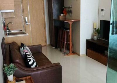 1-BR Condo at Socio Ruamrudee near BTS Nana