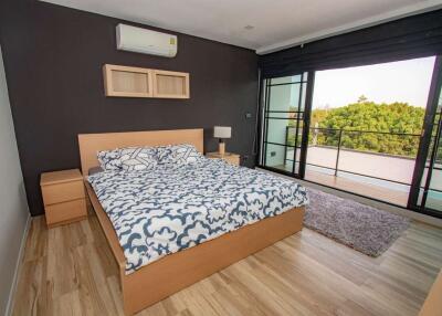 Contemporary Five-Bedroom House for Sale Near International Schools in Hang Dong