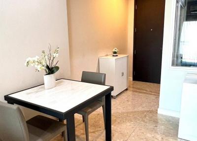 1-BR Condo at The Crest Sukhumvit 34 near BTS Thong Lor