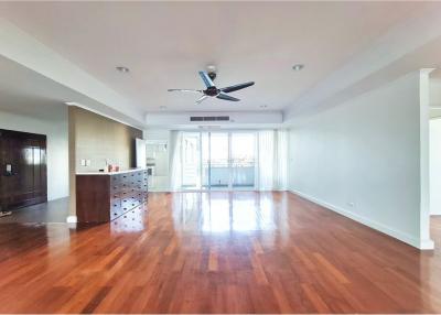 For Rent Stunning 4 Bedrooms with Big-Balcny on high floor at  La Cascade Ekkamai Soi 10 - 920071001-12649