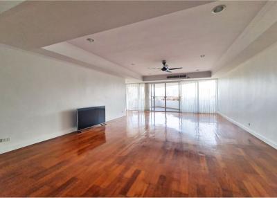 For Rent Stunning 4 Bedrooms with Big-Balcny on high floor at  La Cascade Ekkamai Soi 10 - 920071001-12649