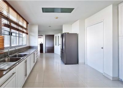 For Rent Stunning 4 Bedrooms with Big-Balcny   La Cascade