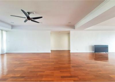 For Rent Stunning 4 Bedrooms with Big-Balcny on high floor at  La Cascade Ekkamai Soi 10 - 920071001-12649