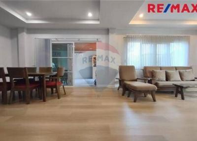 220 Sqm., 4 Beds House listed for ฿ 5,790,000.