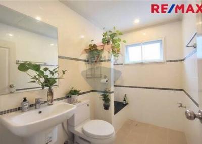 220 Sqm., 4 Beds Townhouse listed for ฿ 5,790,000.