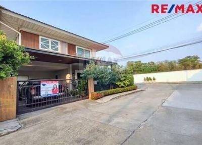 220 Sqm., 4 Beds Townhouse listed for ฿ 5,790,000.