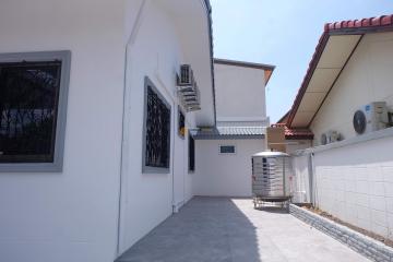2 bedroom House in Eakmongkol Village 4 East Pattaya