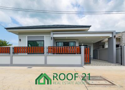 SALE Single house 3 bedrooms 2 bathrooms, size 100 sqm., only 5 minutes from Bang Saray Beach, at special price of 3.4 million. / S-0778K
