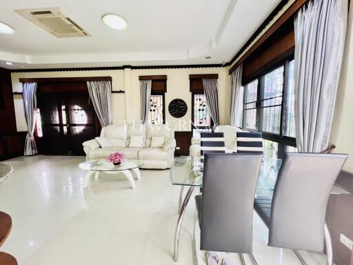 บ้าน ขาย 3 ห้องนอน 516 ตร.ม. ที่ดิน 129 wa² ใน  PMC Home Village 2, Pattaya