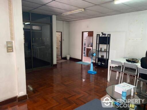 4-BR House near MRT Sutthisan