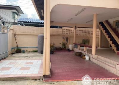 4-BR House near MRT Sutthisan