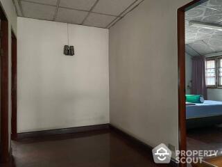 4-BR House near MRT Sutthisan