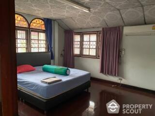 4-BR House near MRT Sutthisan