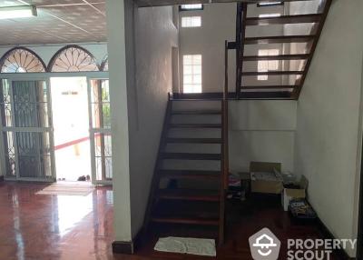 4-BR House near MRT Sutthisan