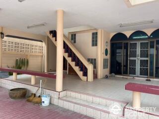 4-BR House near MRT Sutthisan