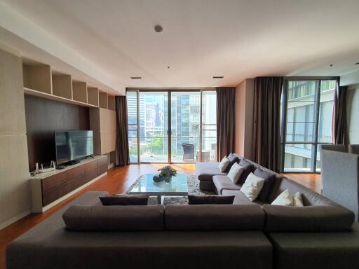 Bangkok Condo Domus Sukhumvit 18 BTS Asok MRT Sukhumvit