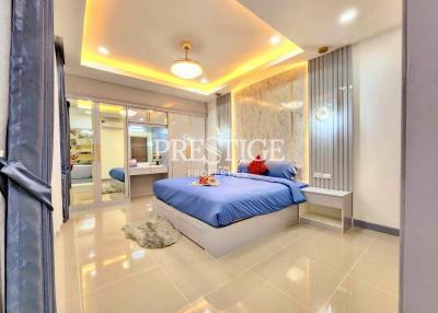 Natheekarn Park View – 4 bed 4 bath in East Pattaya PP10356