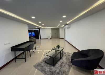 President Park Sukhumvit 24 - 220 sqm. and 3 bedrooms, 3 bathrooms, 1 maid room