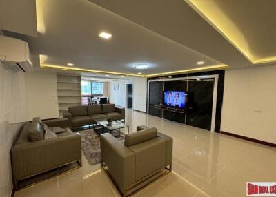 President Park Sukhumvit 24 - 220 sqm. and 3 bedrooms, 3 bathrooms, 1 maid room