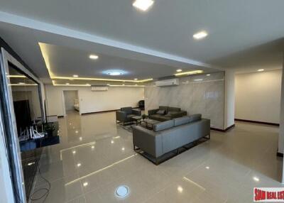 President Park Sukhumvit 24 - 220 sqm. and 3 bedrooms, 3 bathrooms, 1 maid room