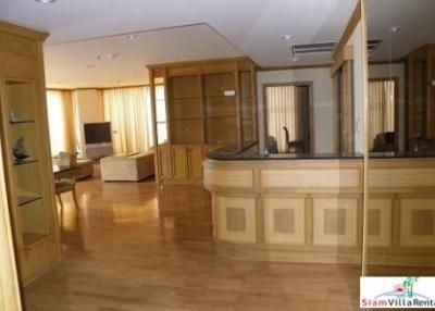 River Heaven Charoen Krung  Luxurious Three Bedroom Condo for Rent in Sathorn