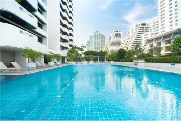 For Rent : Large 4-bedroom City Retreat located in the center of Bangkok - 920071001-12652