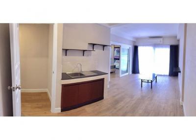 Renovated 3BR Townhouse in Sukhumvit 63: Ideal for Home Office - 920071001-12654