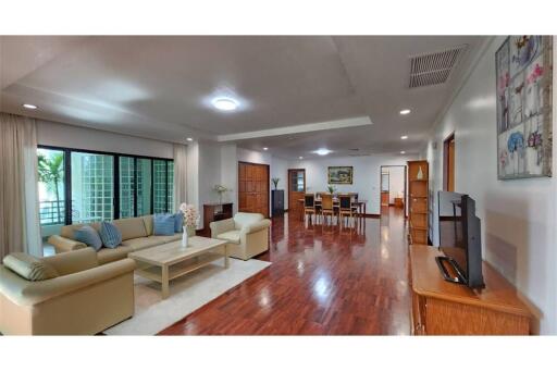 "Elegant Bangkok Condo in Prime Sukhumvit Location"