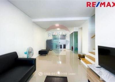 98 Sqm., 4 Beds Townhouse listed for ฿ 2,990,000.