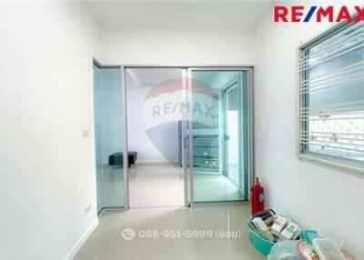 98 Sqm., 4 Beds Townhouse listed for ฿ 2,990,000.