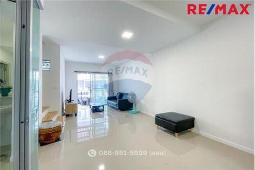 98 Sqm., 4 Beds Townhouse listed for ฿ 3,190,000.