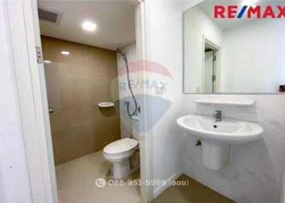 98 Sqm., 4 Beds Townhouse listed for ฿ 2,990,000.