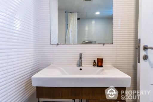 2-BR Condo at 39 Suites near BTS Phrom Phong