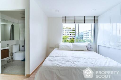 2-BR Condo at 39 Suites near BTS Phrom Phong