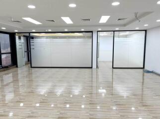 For Rent Bangkok Office BTS Phayathai