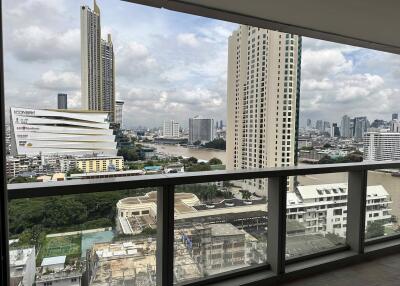 3 bed Condo in The River Khlong Ton Sai Sub District C020888