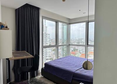 3 bed Condo in The River Khlong Ton Sai Sub District C020888